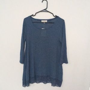 Flowy Quarter Sleeve Shirt